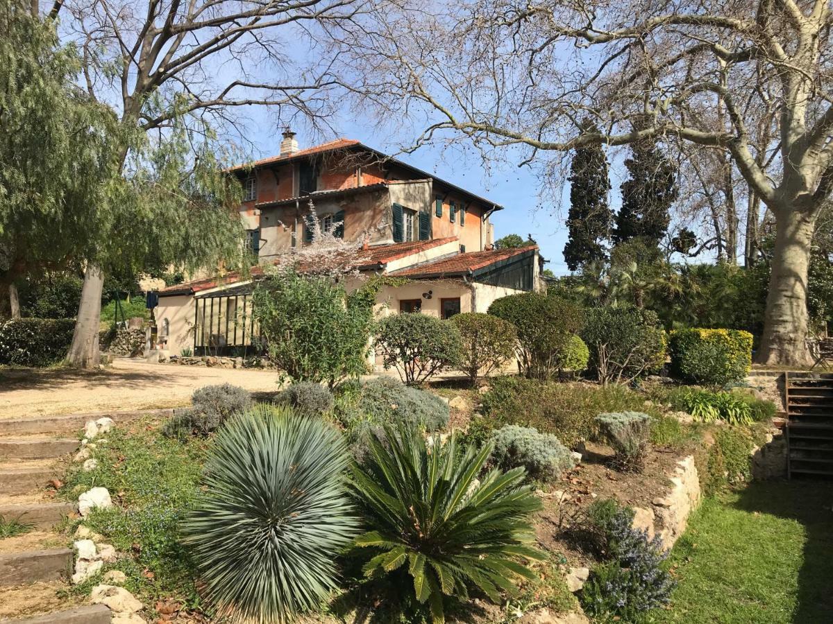 Exceptionnel, Maison De Vacances Dans Parc, Climatisation, Parking, Calme Assure Marseille Luaran gambar